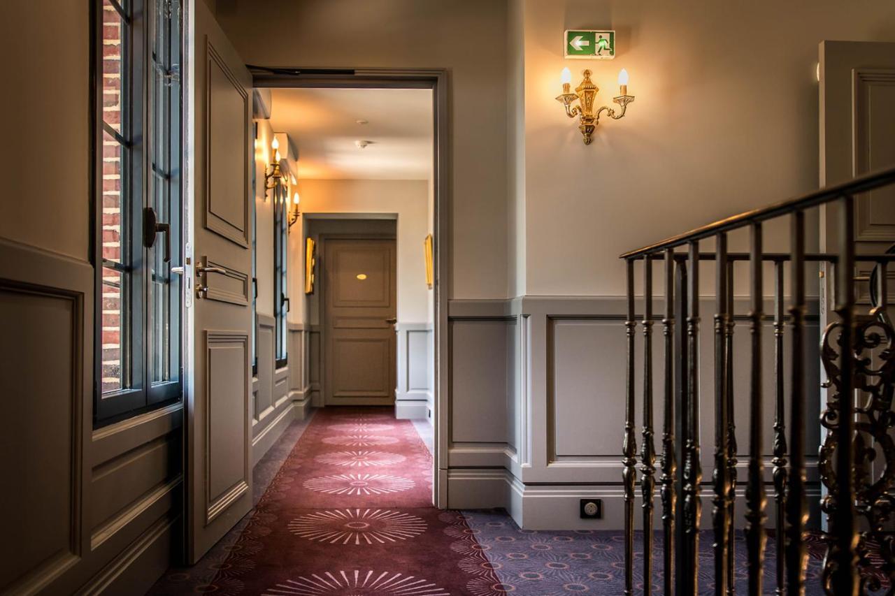 Отель Les Jardins De Josephine - Le Manoir Эврё Экстерьер фото